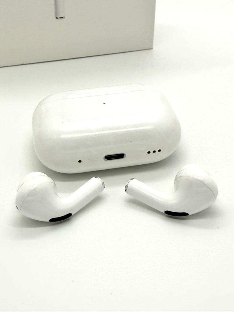T*a様 Apple AirPods Pro 2 中古品 美品
