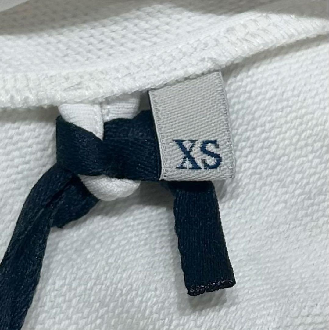 【新品未使用】タグ付き モンクレール パーカー 刺繍ロゴ プルオーバー 白 XS