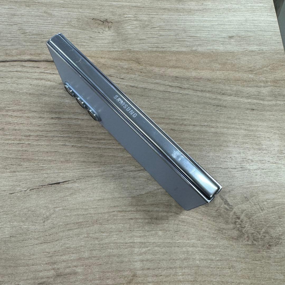 【超美品】Android Galaxy Fold 5｜256gb｜SIMフリー