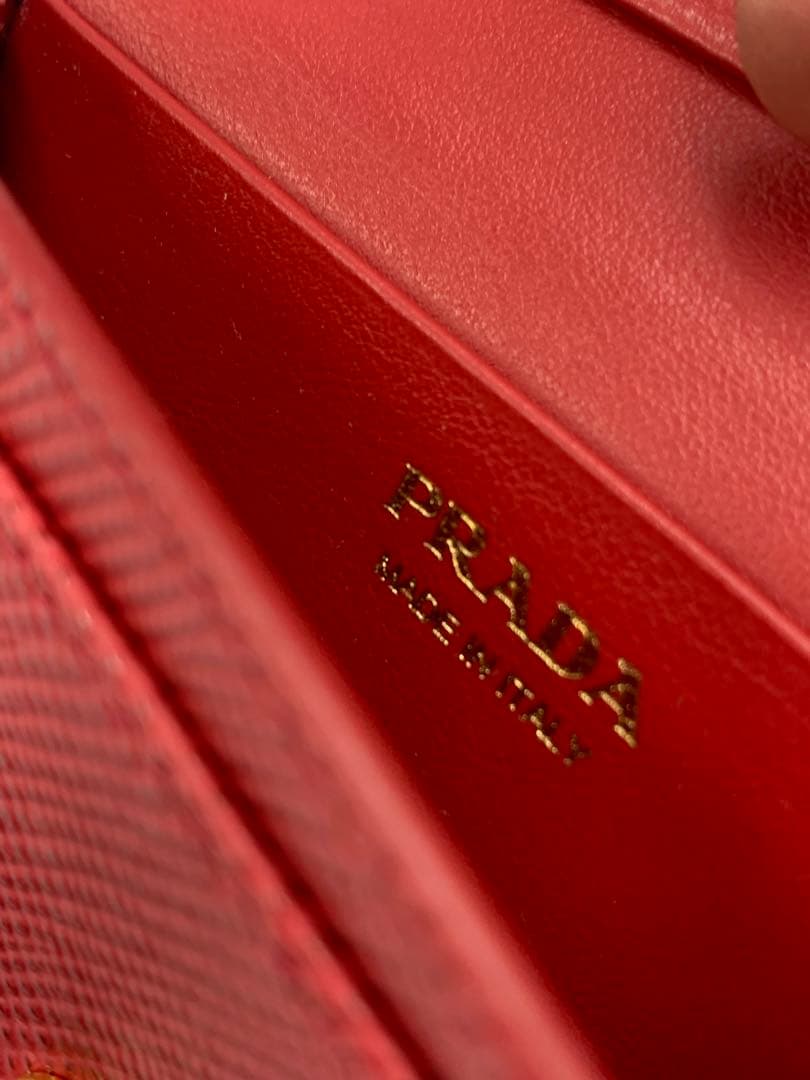 プラダ PRADA カードケース 名刺入れ 赤 レッド