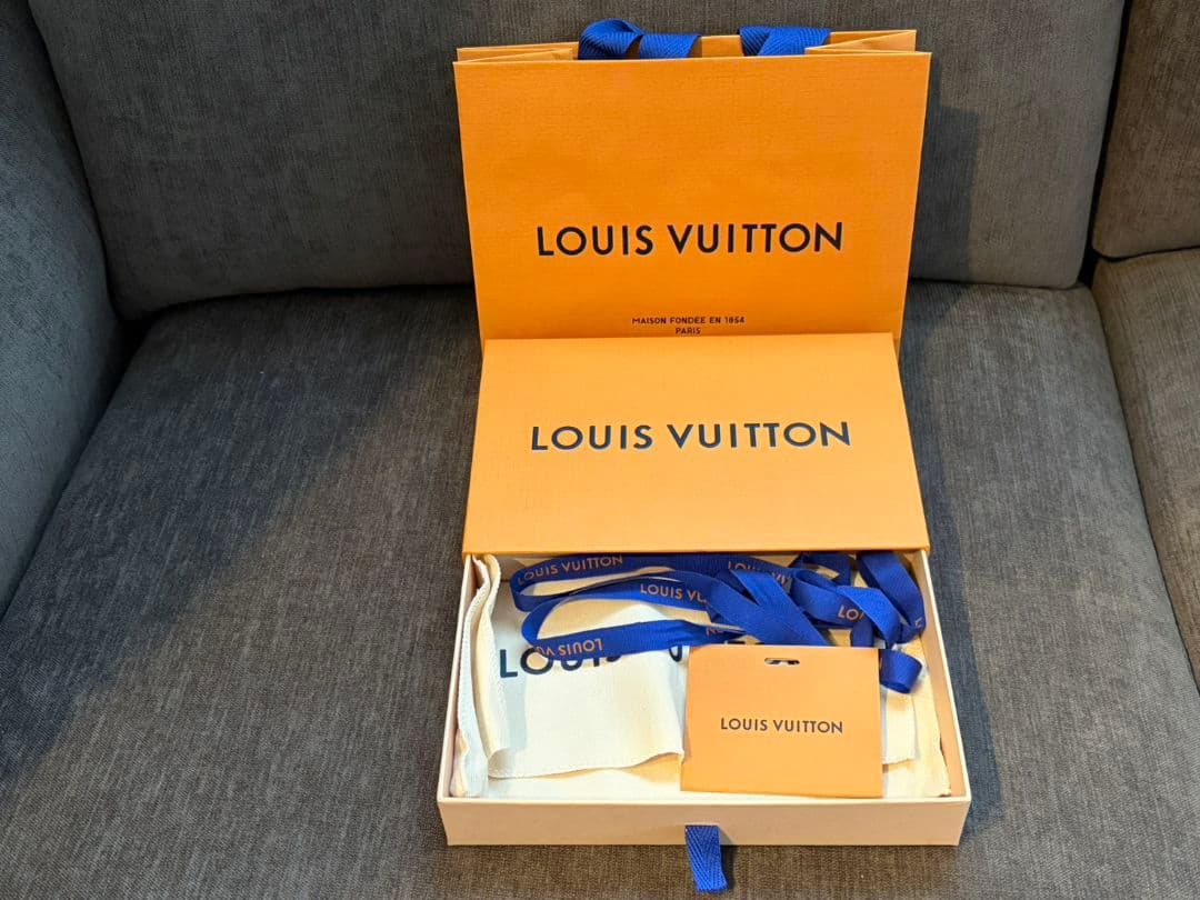 美品★正規店購入 Louis Vuitton ポルトフォイユサラ 長財布