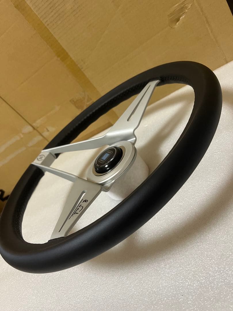 正規品　NARDI ナルディ　ノバンテシモ　クラシック　リング 限定品