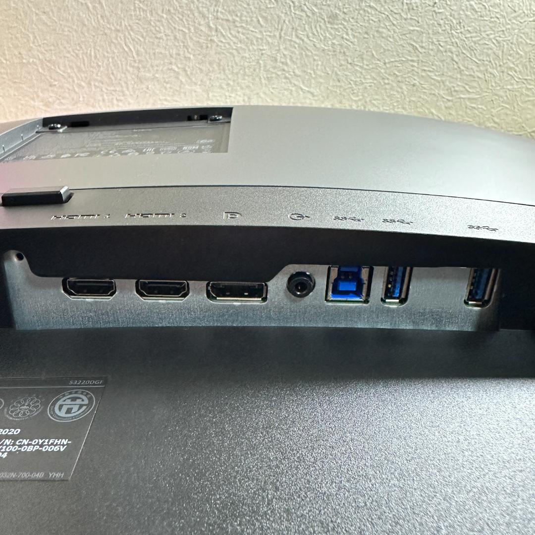 DELL 165Hz対応 31.5型 ゲーミングモニター