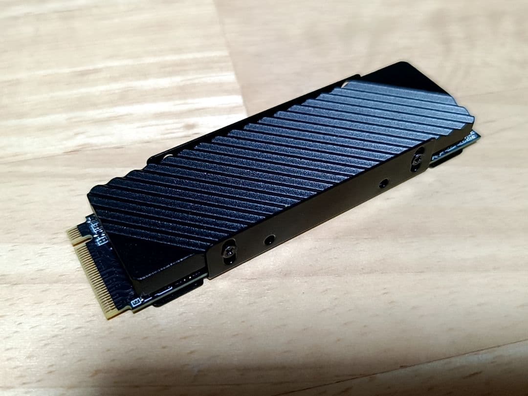 Hanye M.2 SSD 2TB NVMe DRAMレス HE70 PS5対応