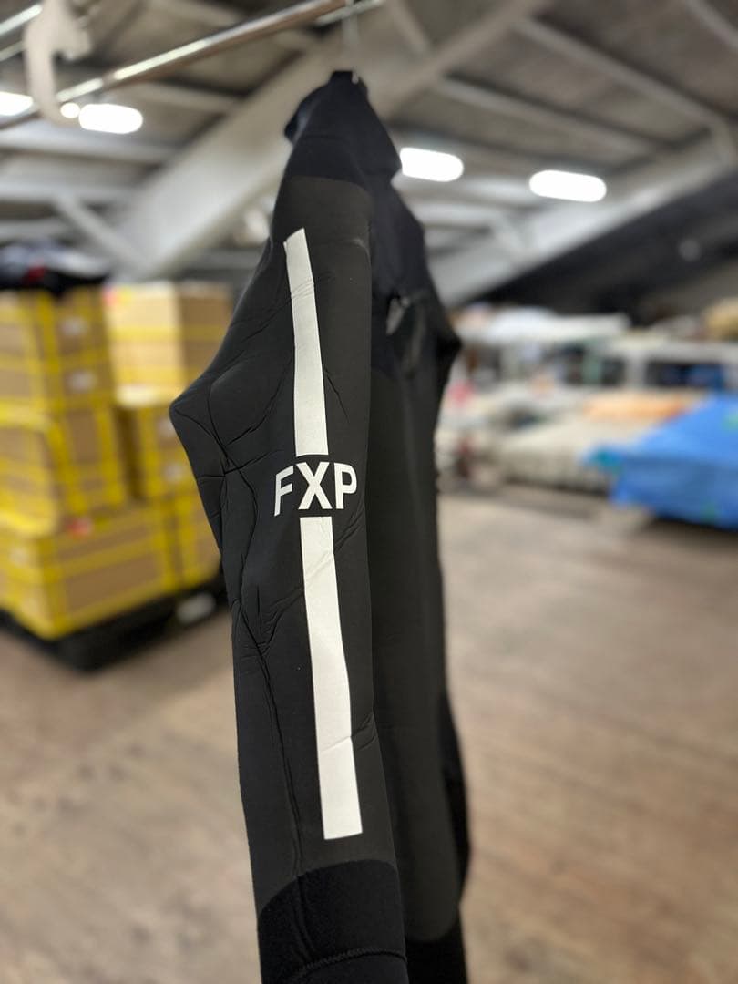 未使用FLASH PACKER ネックエントリーウェットスーツ 裏起毛 Lサイズ