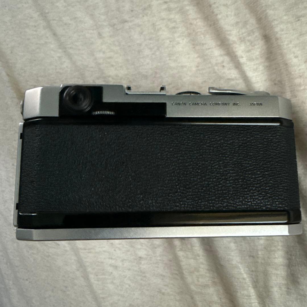 canon カメラ　カバーあり