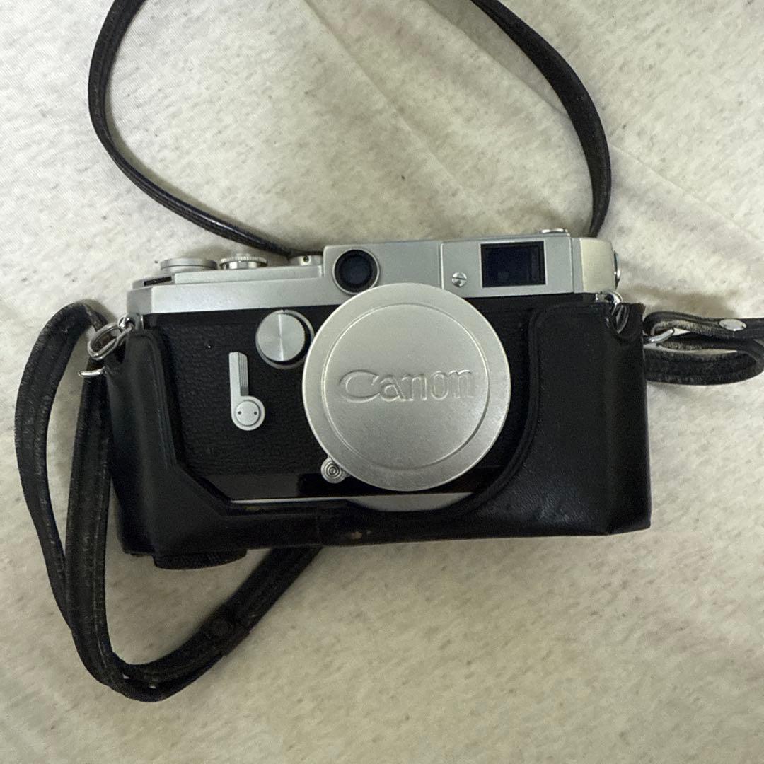 canon カメラ　カバーあり