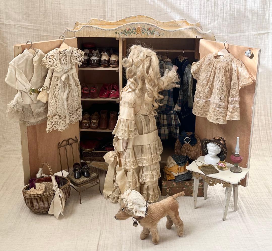 アンティークビスクドールドールワードローブチェスト木製小家具小物収納