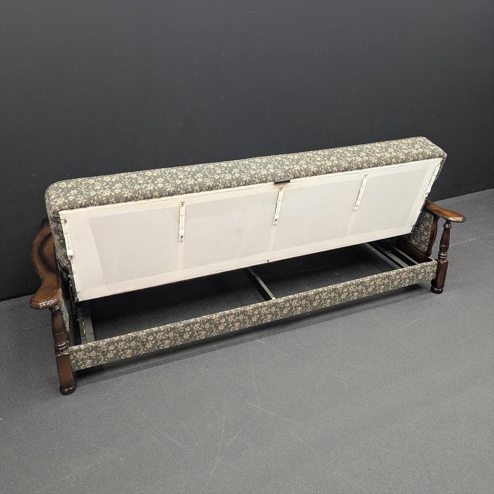 カリモク　コロニアル　ソファーベット　トリプルソファ　三人掛け　リビング　ベット