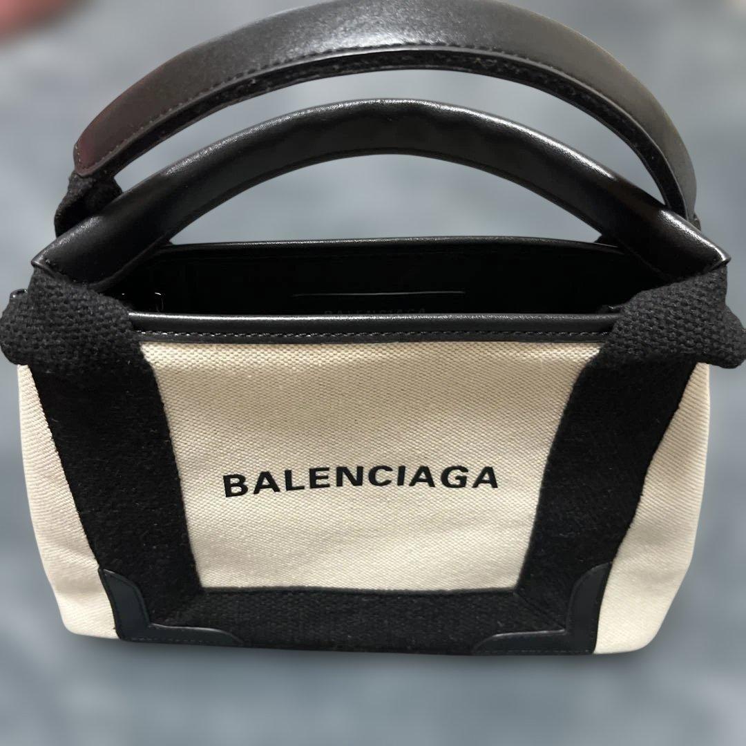 バレンシアガ　キャンバスバッグ XS ホワイト　ポーチ・ミラ−・保存袋付き