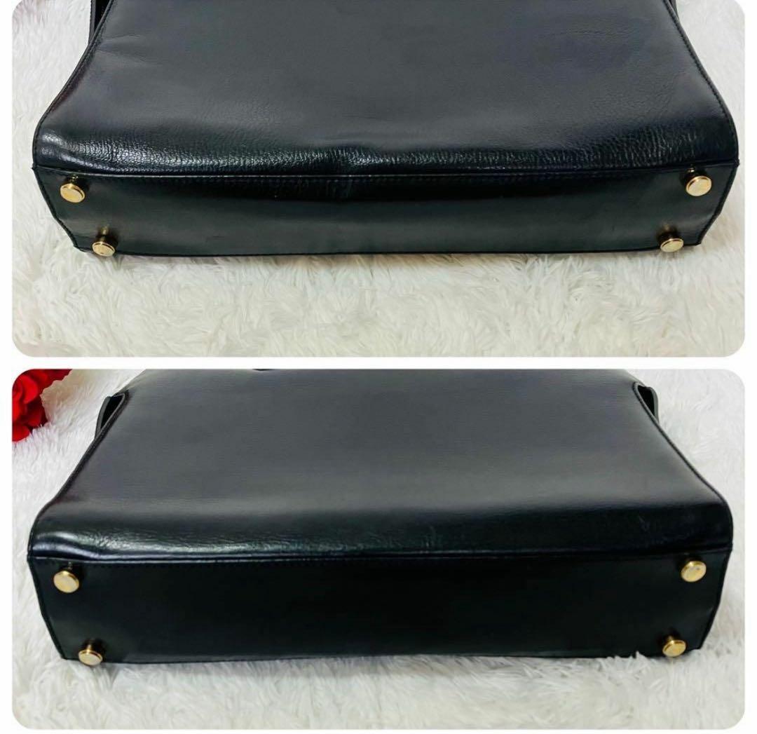 ⭐︎ヨンちゃん⭐︎ サルヴァトーレフェラガモ　ハンドバッグ　金ガンチーニ