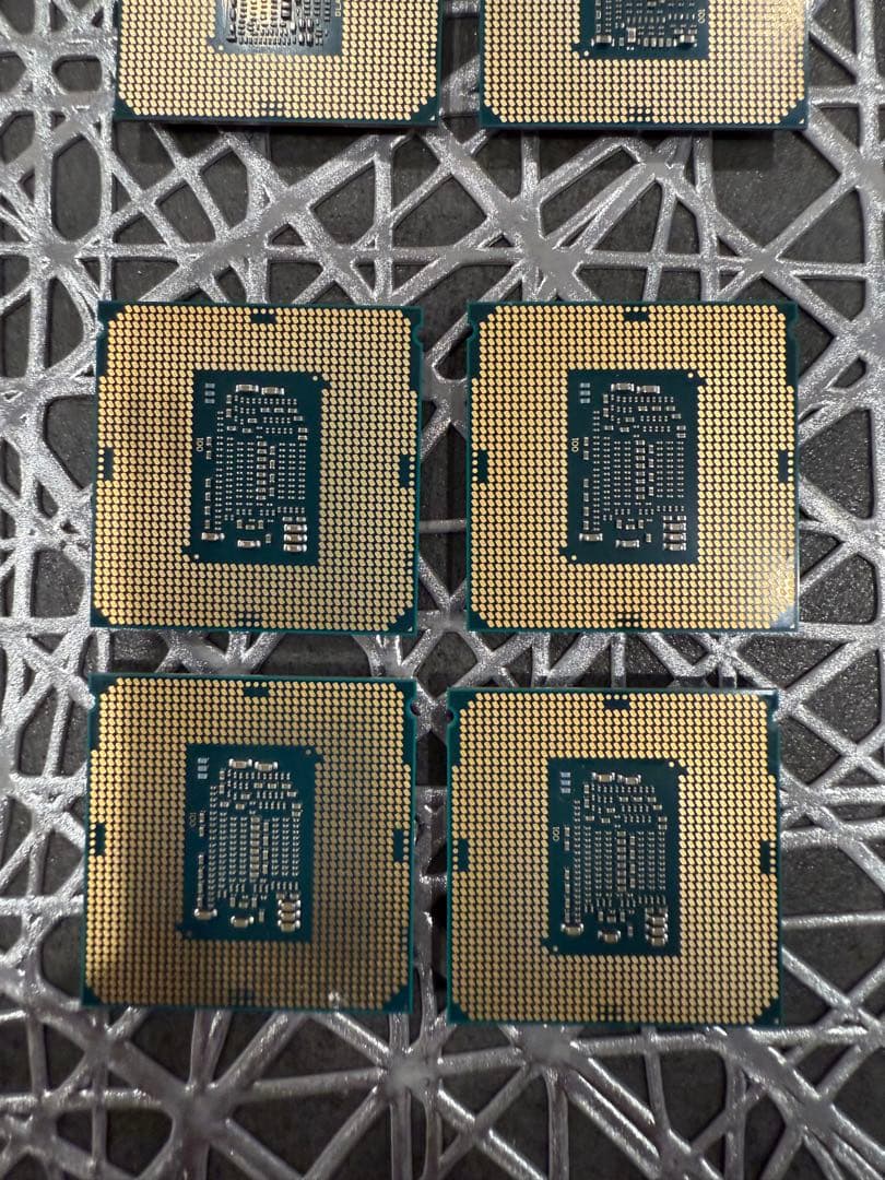 Intel core i7 9700、8700、i5 10505、7500×4