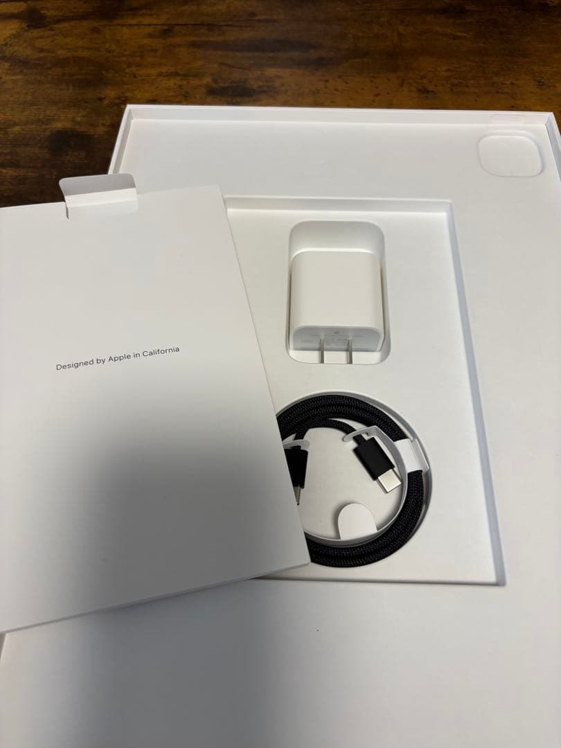 【美品】アップル iPad Pro M4 13インチ 1TB スペースブラック