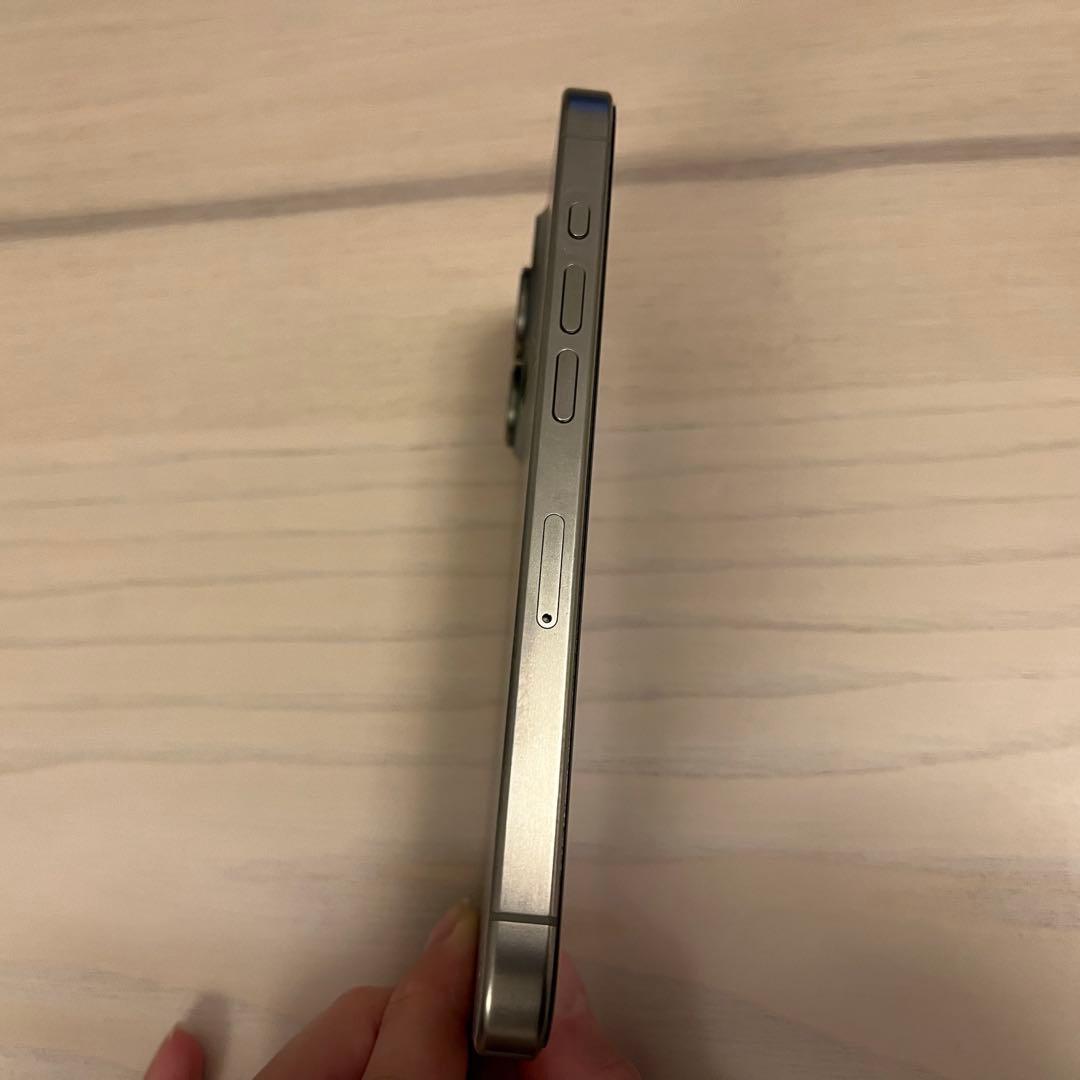 美品 iPhone 15 Pro 128GB ナチュラルチタニウム｜SIMフリー