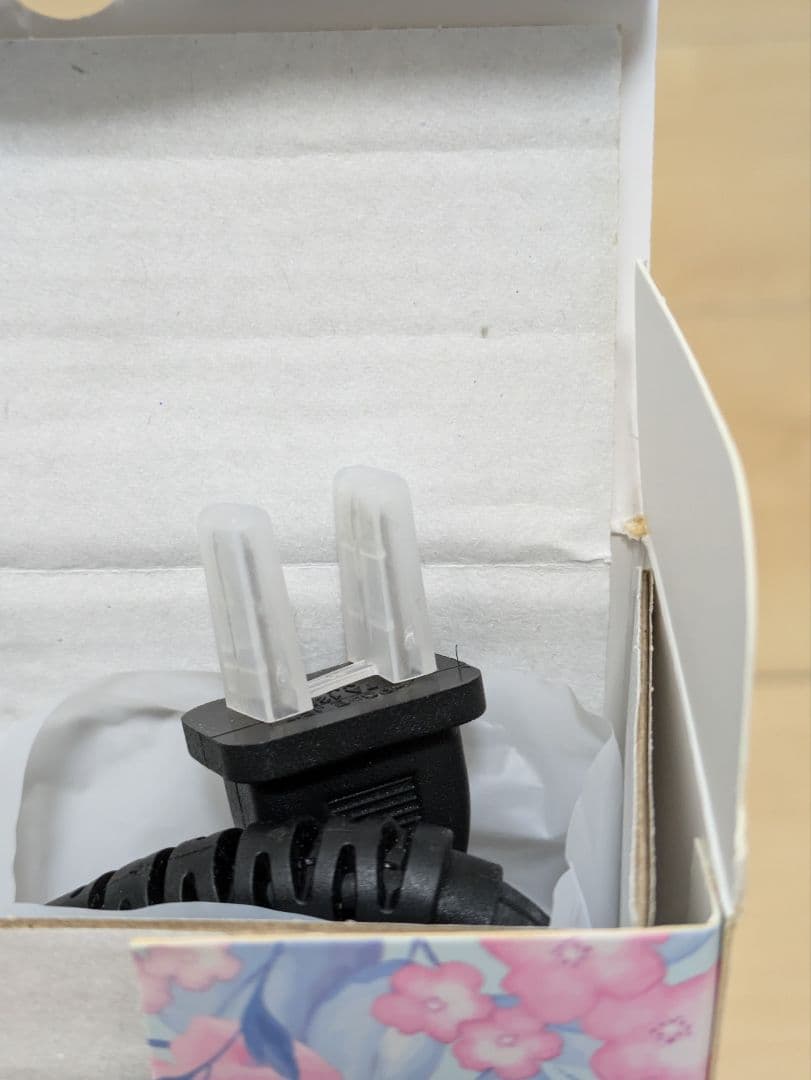 【美品】絹女 KINUJO ストレートヘアアイロン ホワイト