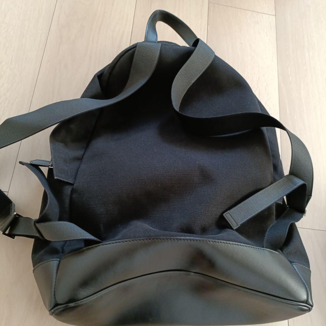 BALENCIAGA ブラックバックパックリュックサック黒色バレンシアガレザー