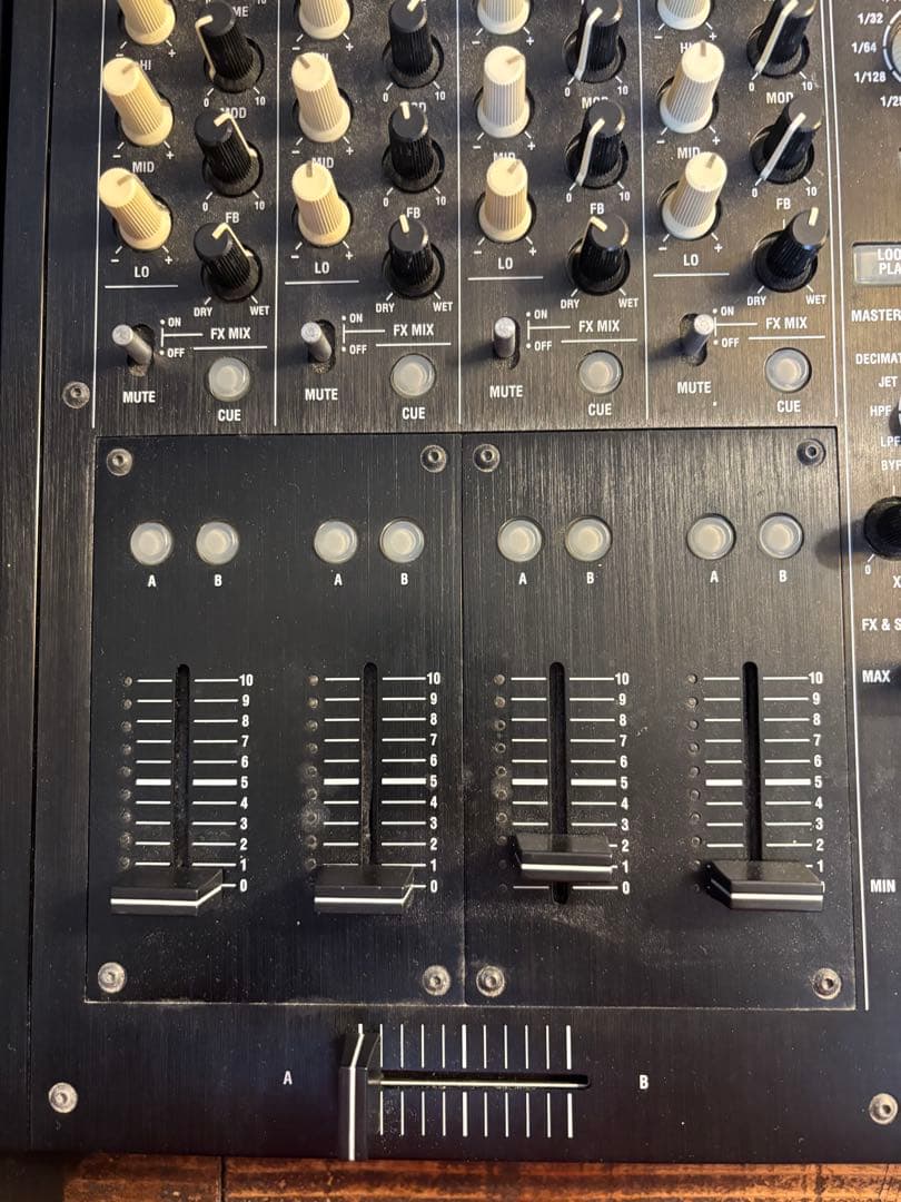 KORG ZERO4 DJミキサー