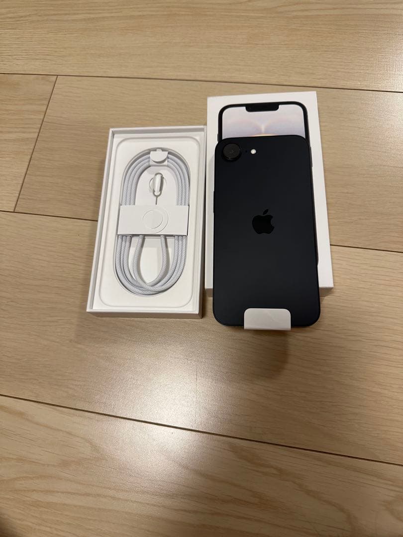 Apple iPhone 16e128GB ブラック 未開封 SIM フリー