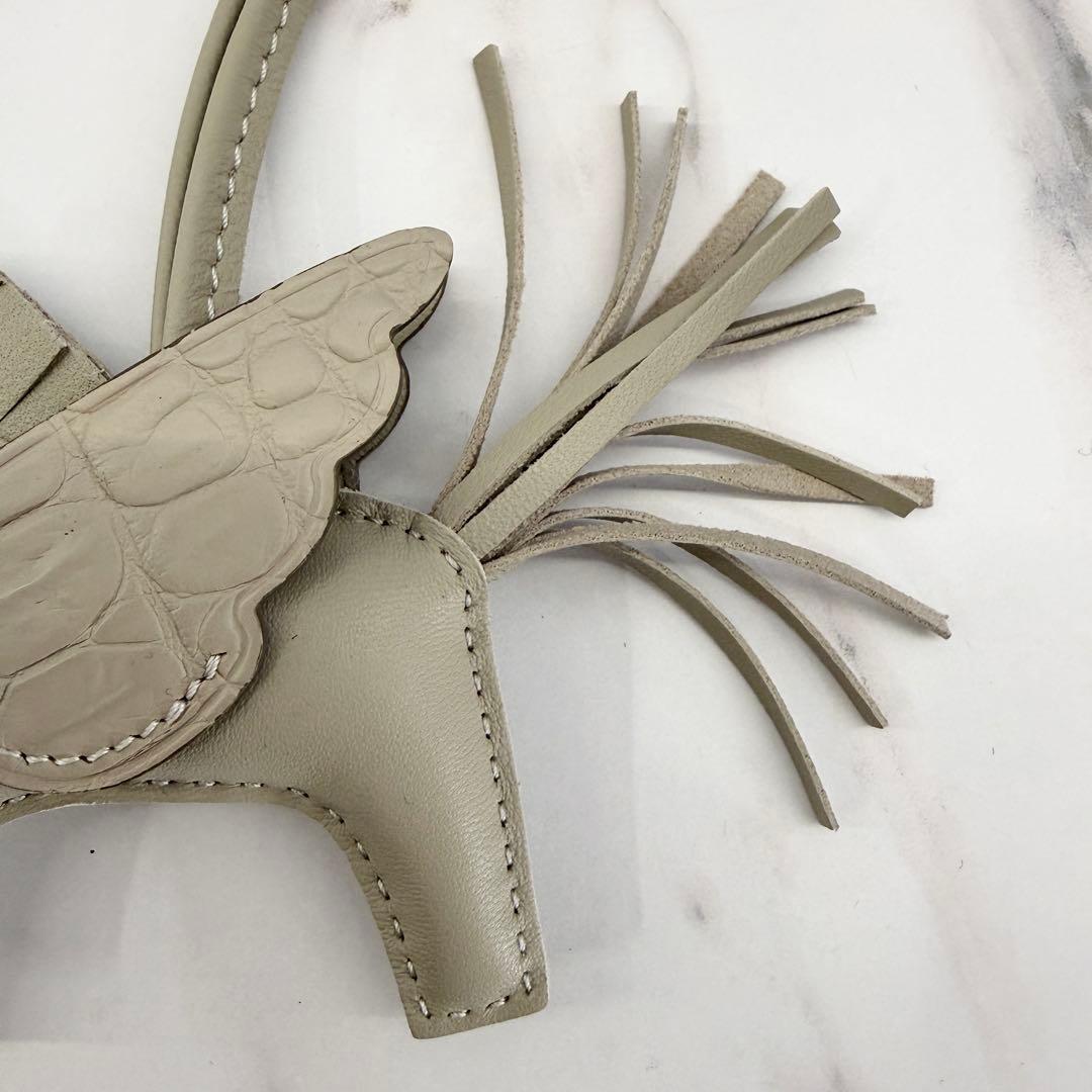 【新品未使用】エルメス ロデオペガサス タッチ PMチャーム 白系 W刻印