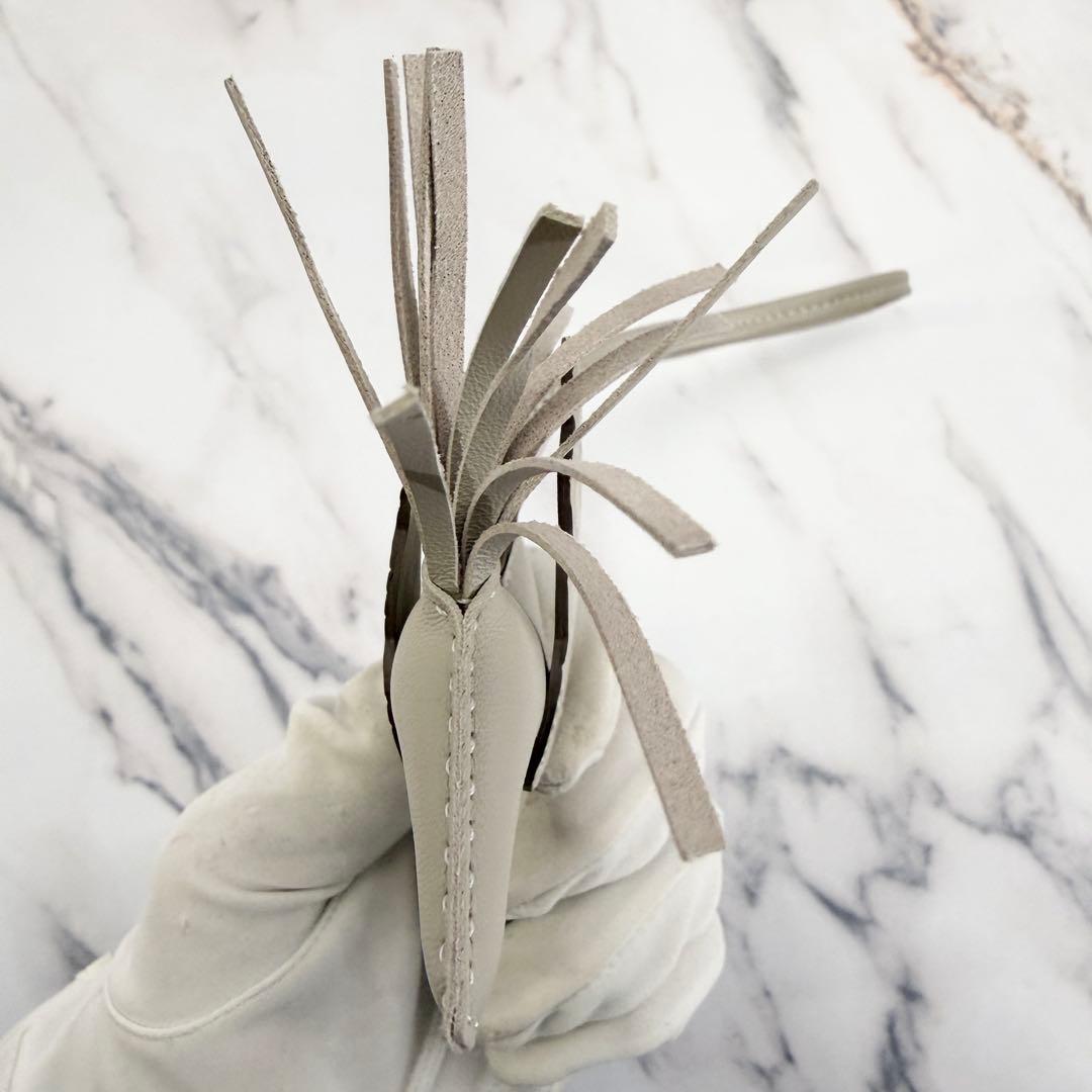 【新品未使用】エルメス ロデオペガサス タッチ PMチャーム 白系 W刻印