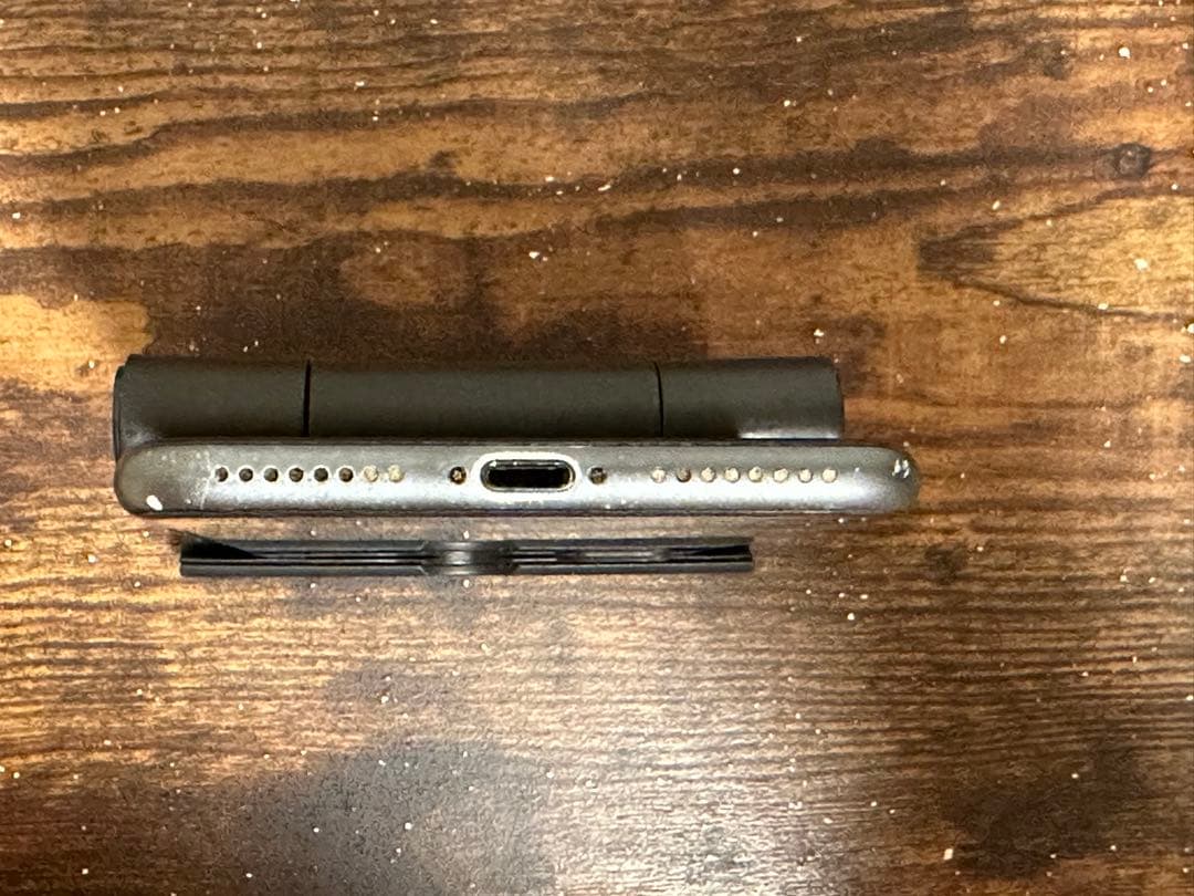 iPhone 8Plus スペースグレイ 256 GB 本体 au