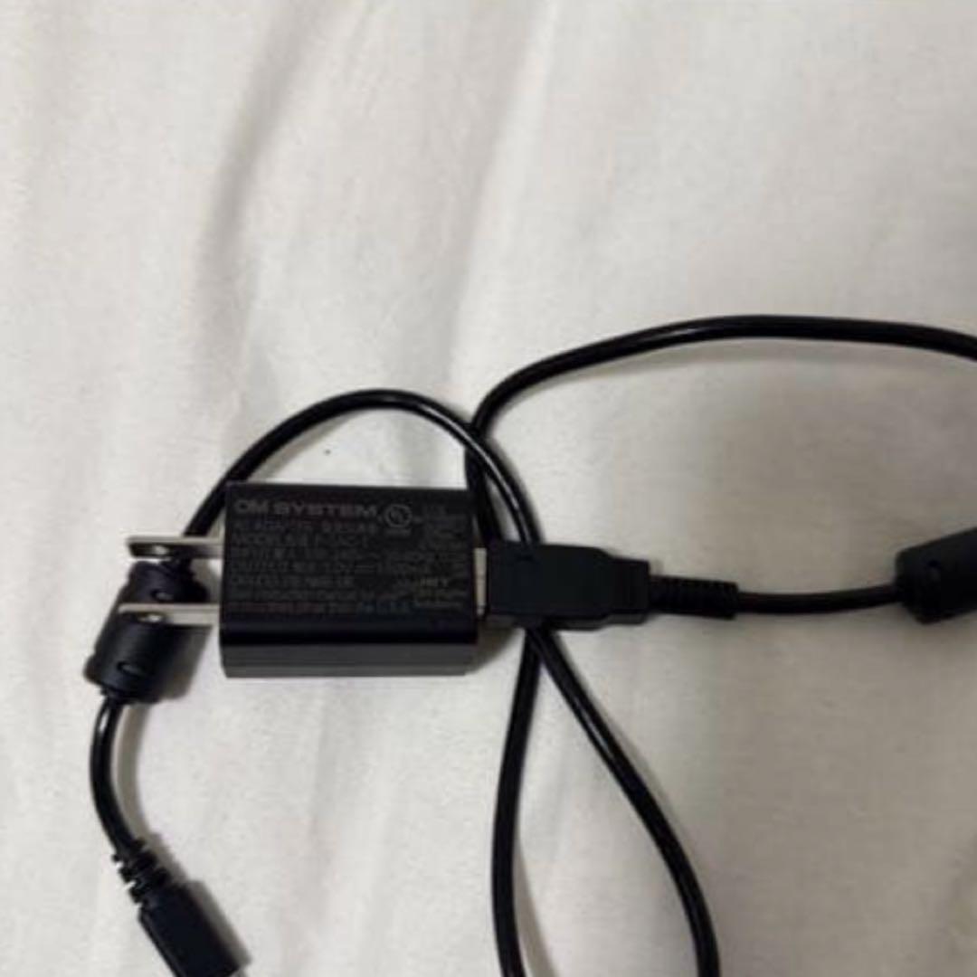 OM SYSTEM OM-5 デジタル一眼レフカメラ　デジカメほぼ新品