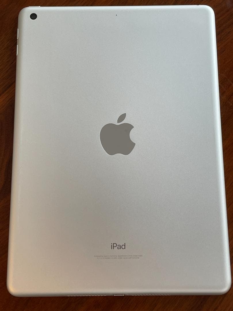 Apple iPad 第6世代 32GB シルバー Wi-Fi