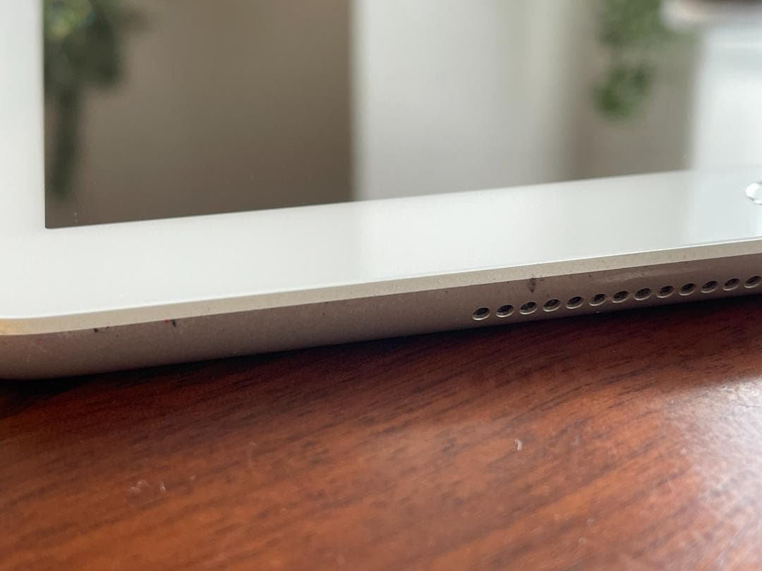 Apple iPad 第6世代 32GB シルバー Wi-Fi