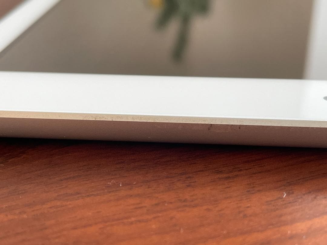 Apple iPad 第6世代 32GB シルバー Wi-Fi