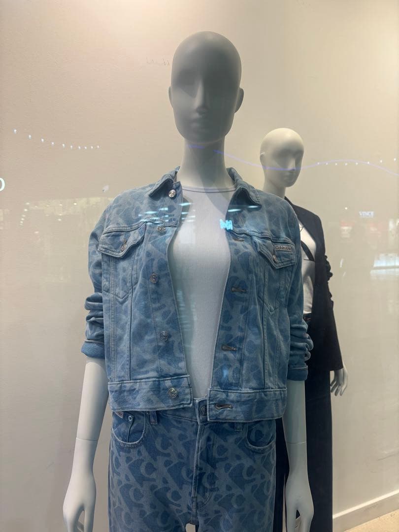 新品  NewJeans 総柄　デニムジャケット 限定