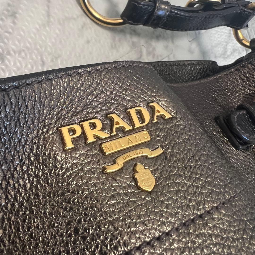 PRADA プラダ ヴィッテロダイノ レザー ワンショルダーバッグ ポーチ付き