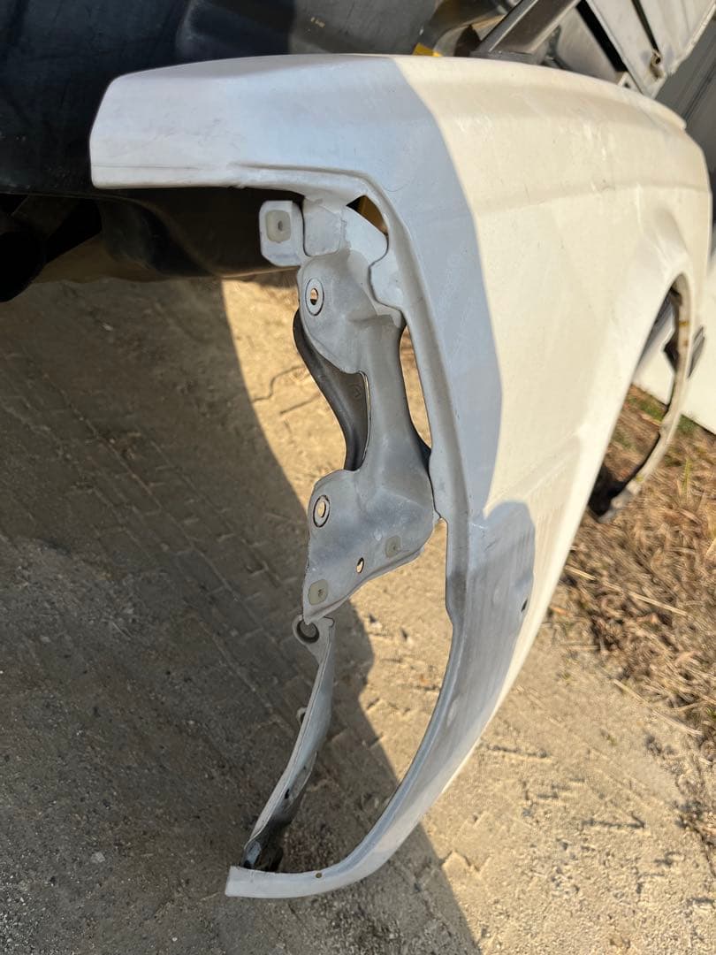 GX６１セダン マーク2 左フェンダー　旧車