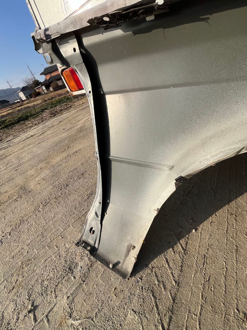 GX６１セダン マーク2 左フェンダー　旧車