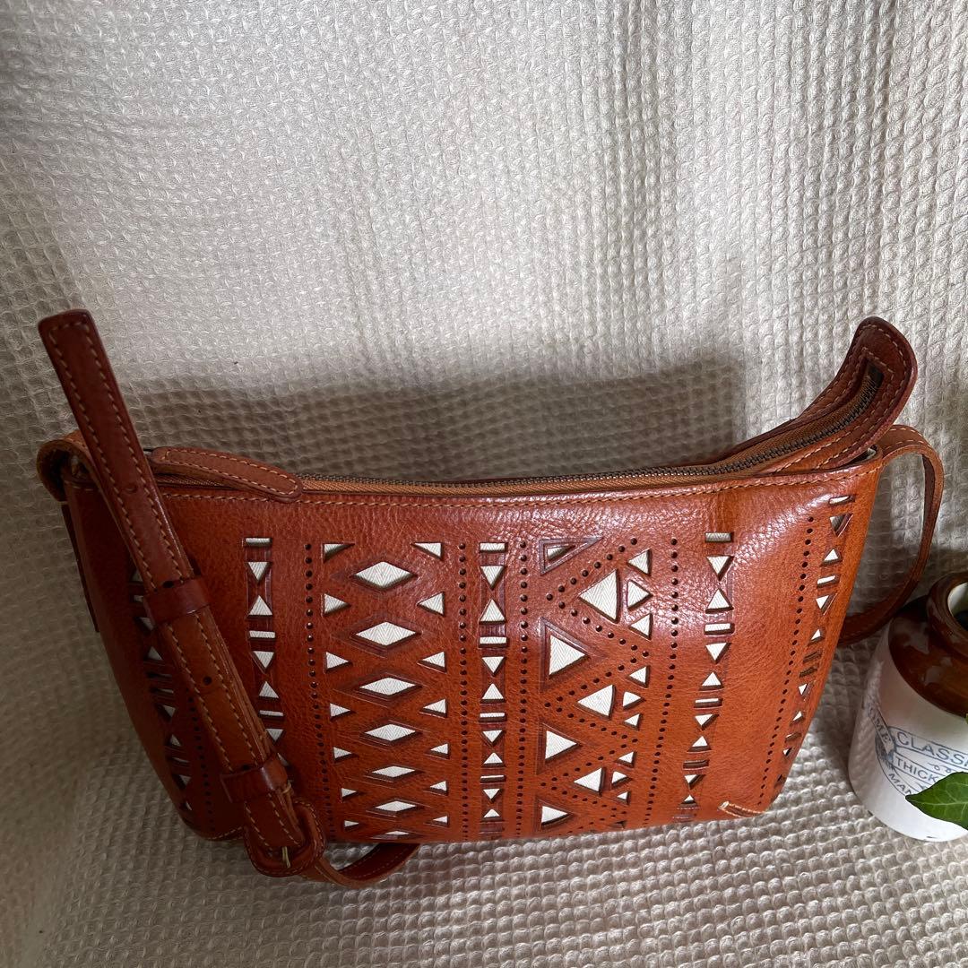 ◇ 美品 genten ゲンテン カットワークレザーショルダーバッグ ブラウン◇