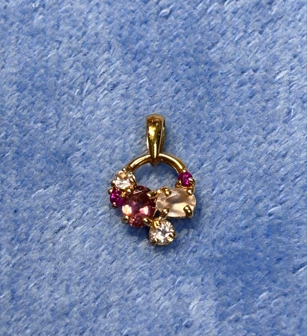 18金イエローゴールド 花モチーフ チャーム