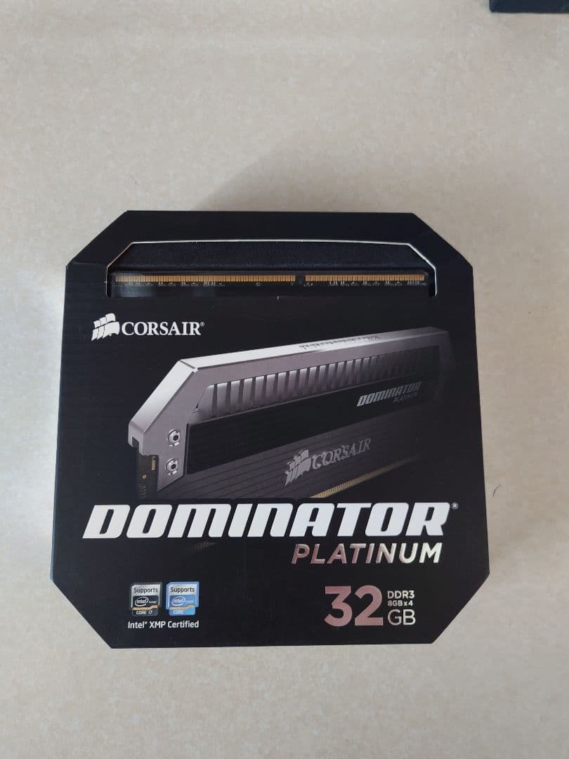 メモリー corsair dominator platinum 32GB DDR3