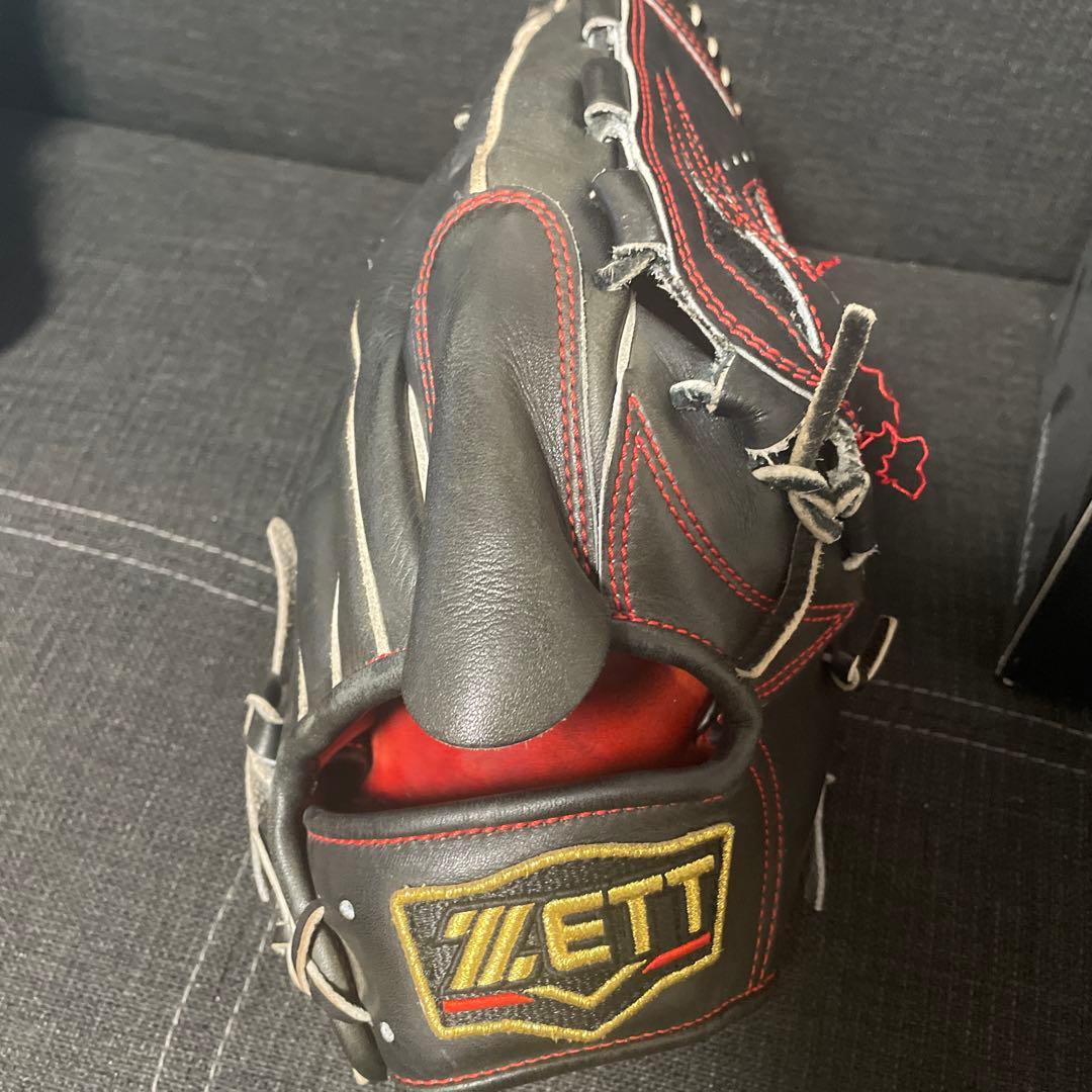 ETT PROSTATUS 硬式グローブ 黒/赤