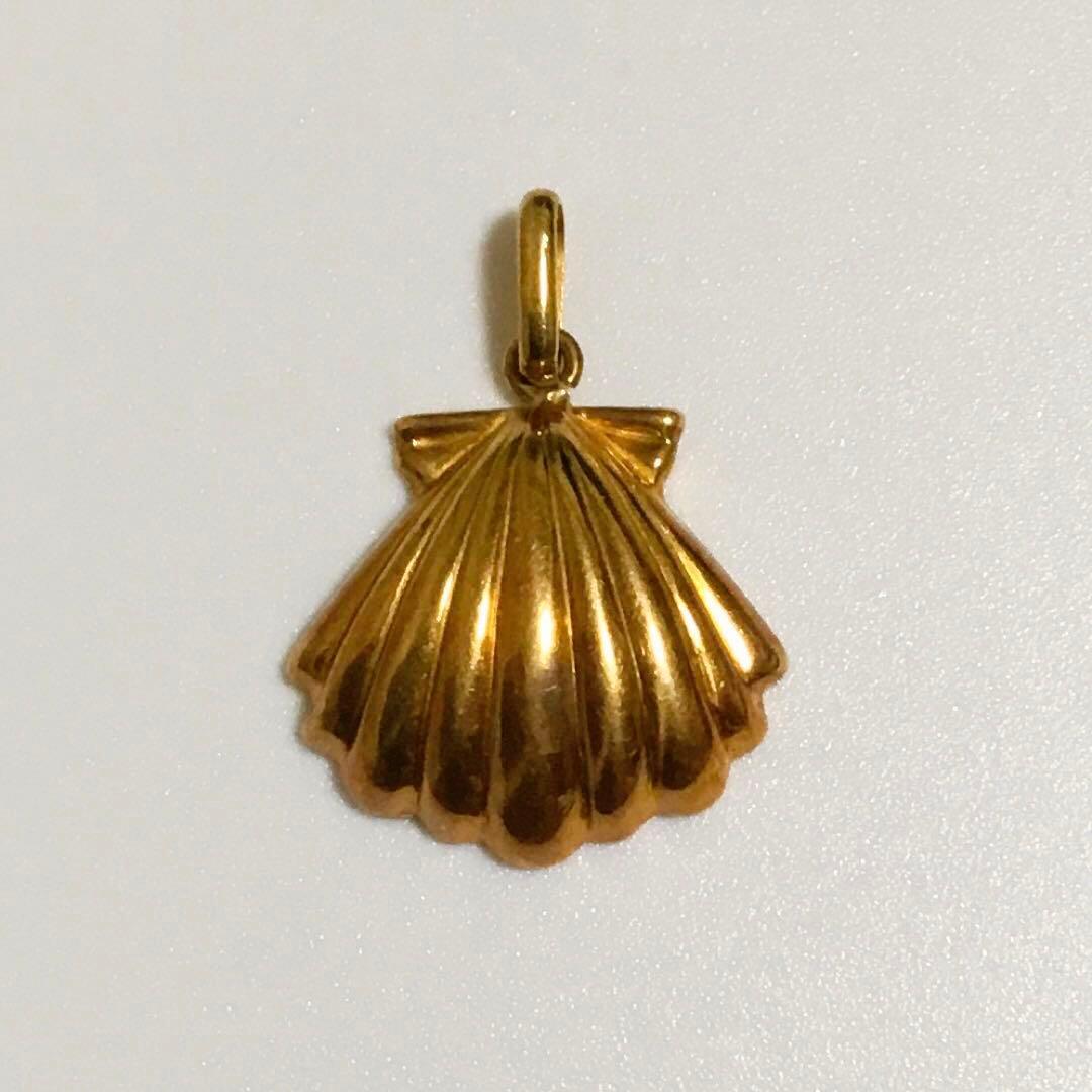 K18 貝モチーフ　シェル　チャーム　18金ペンダントトップ
