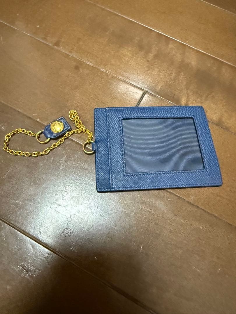 PRADA ネイビー サフィアーノレザー 長財布　付属品は美品