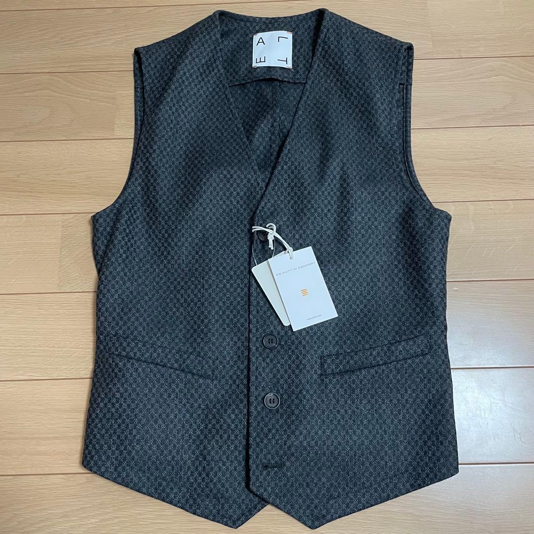 新品 半額以下 保管品 イタリア製 アルテア ウール ジレ