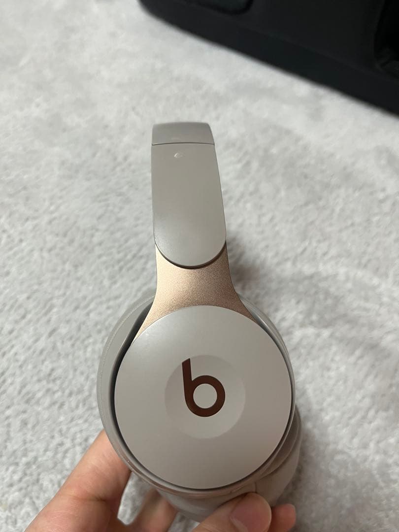 Beats ワイヤレスヘッドホン solo pro アイボリー