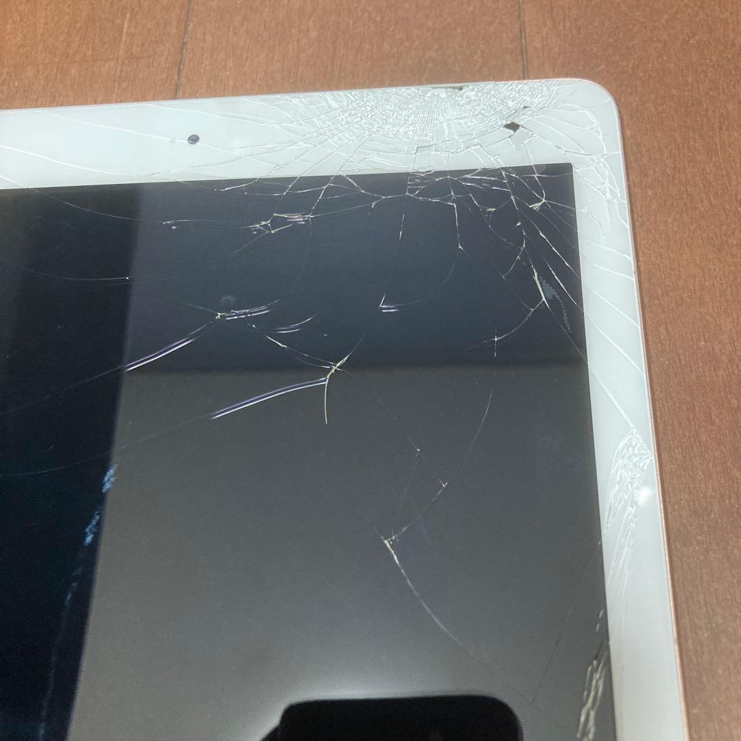 iPad 第6世代　32GB wifi+cellular