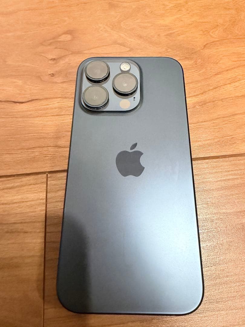 Apple iPhone 15 Pro 本体256GB