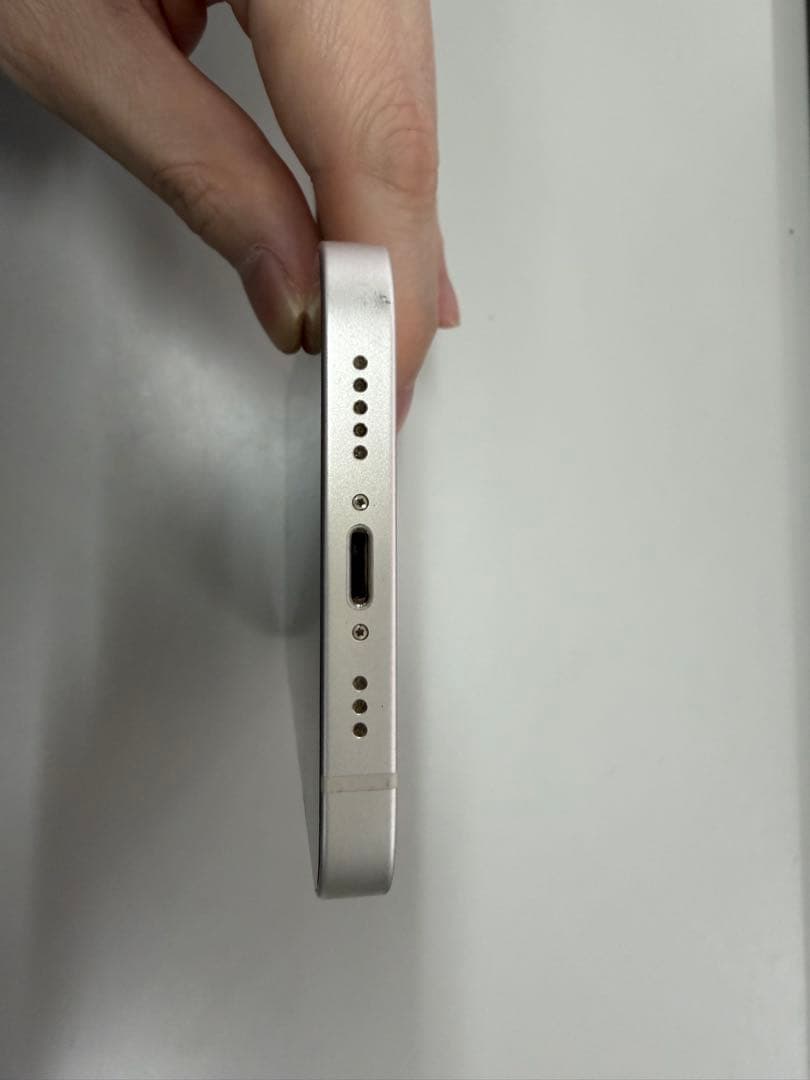 Apple iPhone 13 ホワイト simフリー　256GB