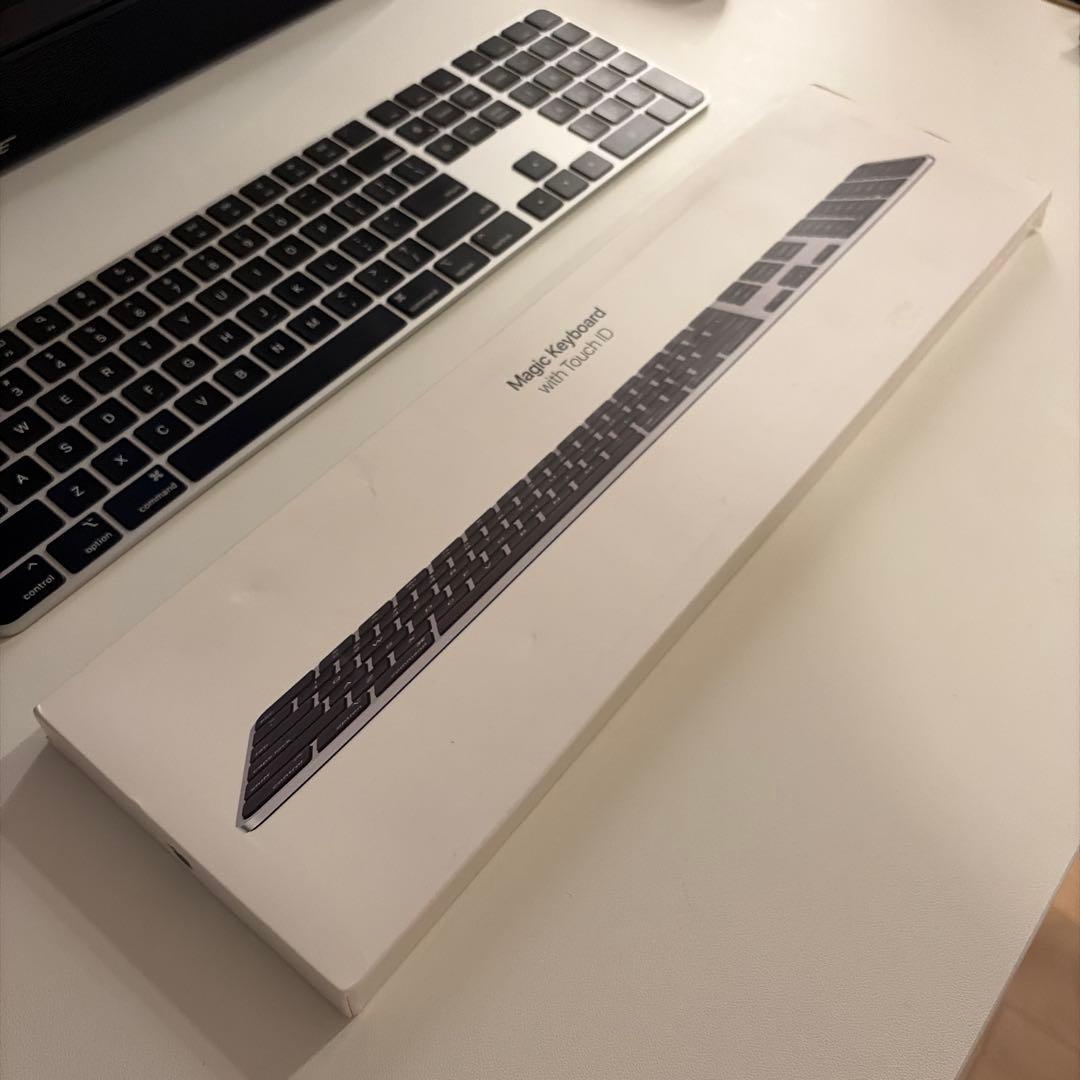 Apple Magic Keyboard US Touch ID 付き