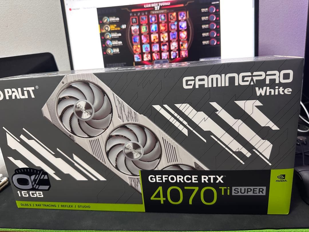 GeForce RTX グラフィックボード ホワイトrtx4070ti sup