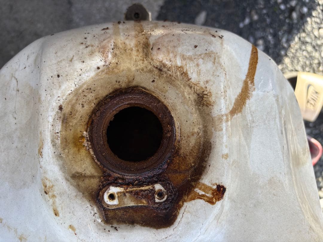 HONDA CBR400F ガソリンタンク