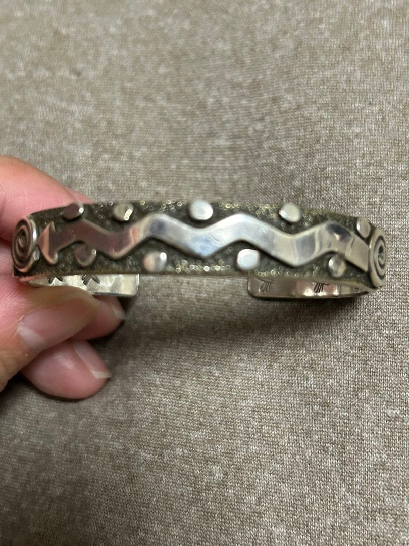 アレックスサンチェス　バングル