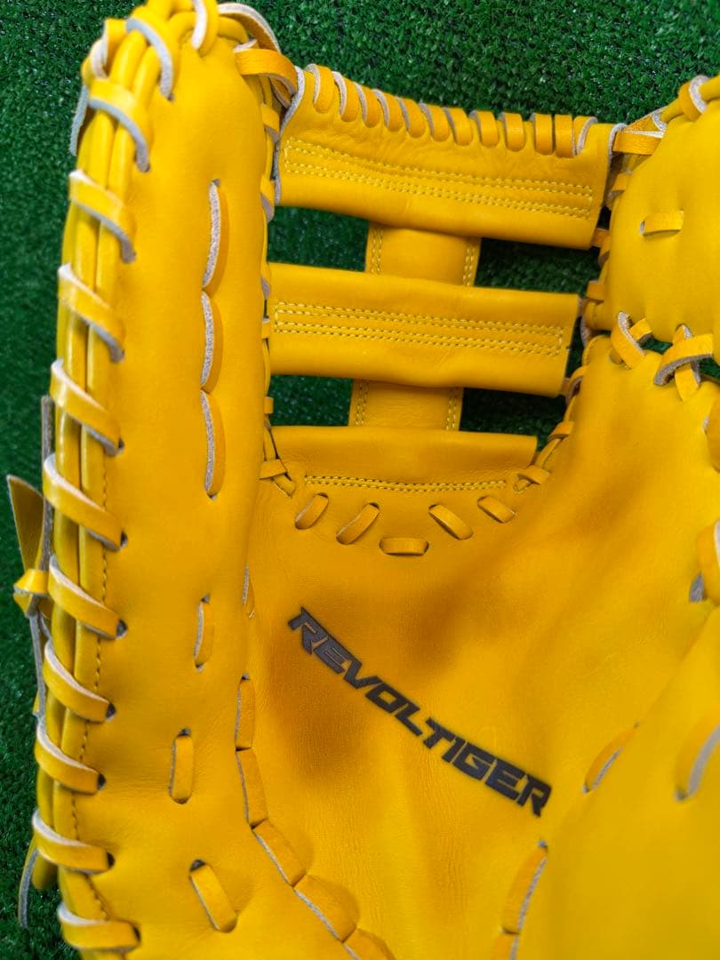 ミツワタイガー　REVOLTIGER　軟式　ファーストミット