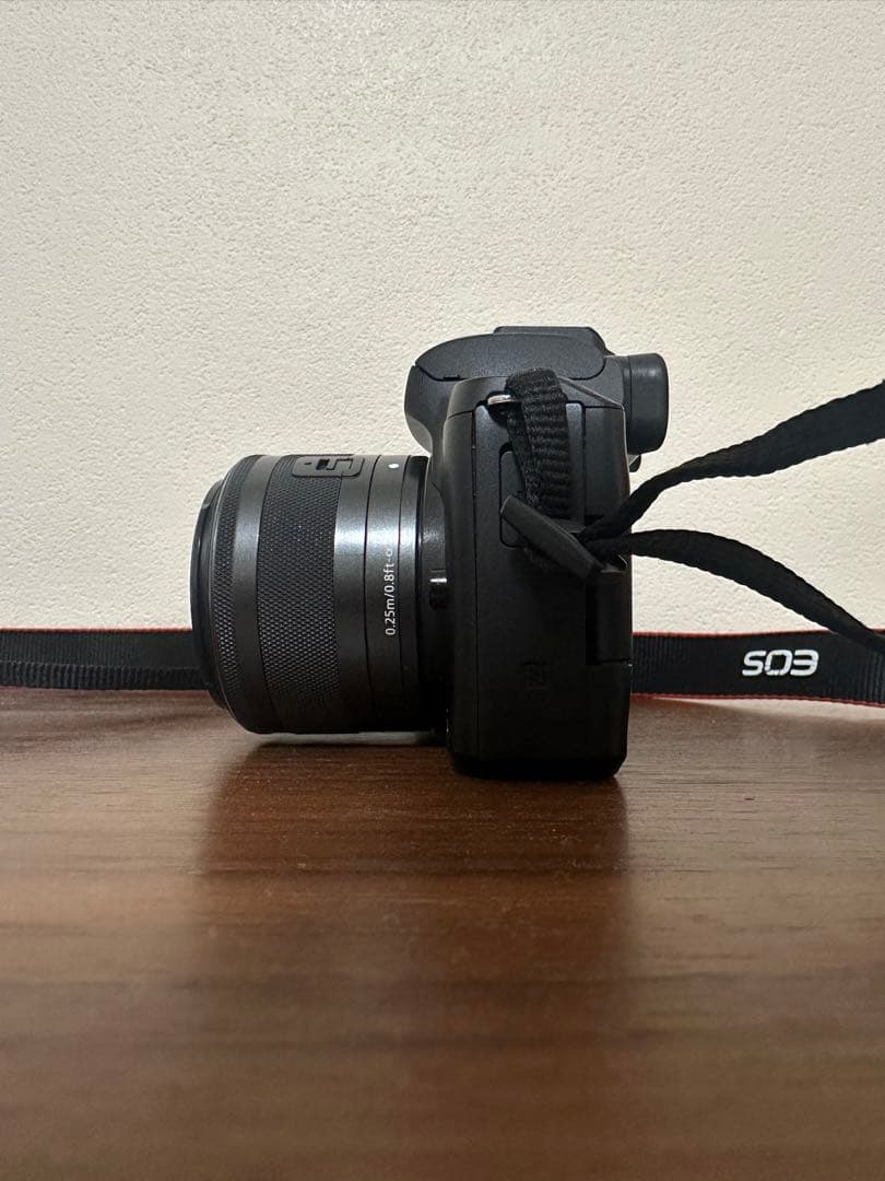 【値下げ】ミラーレスカメラ　Canon kissM2